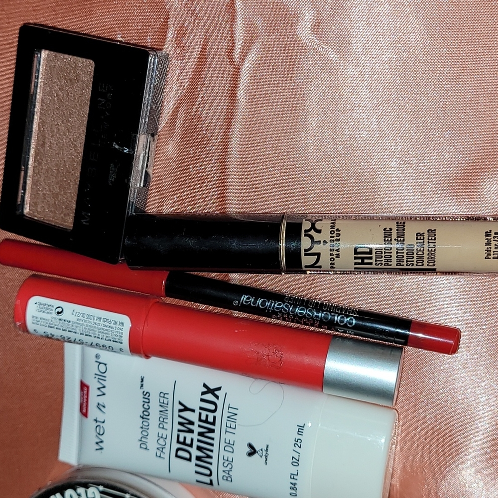 makeup bundle - Picture 3 of 3